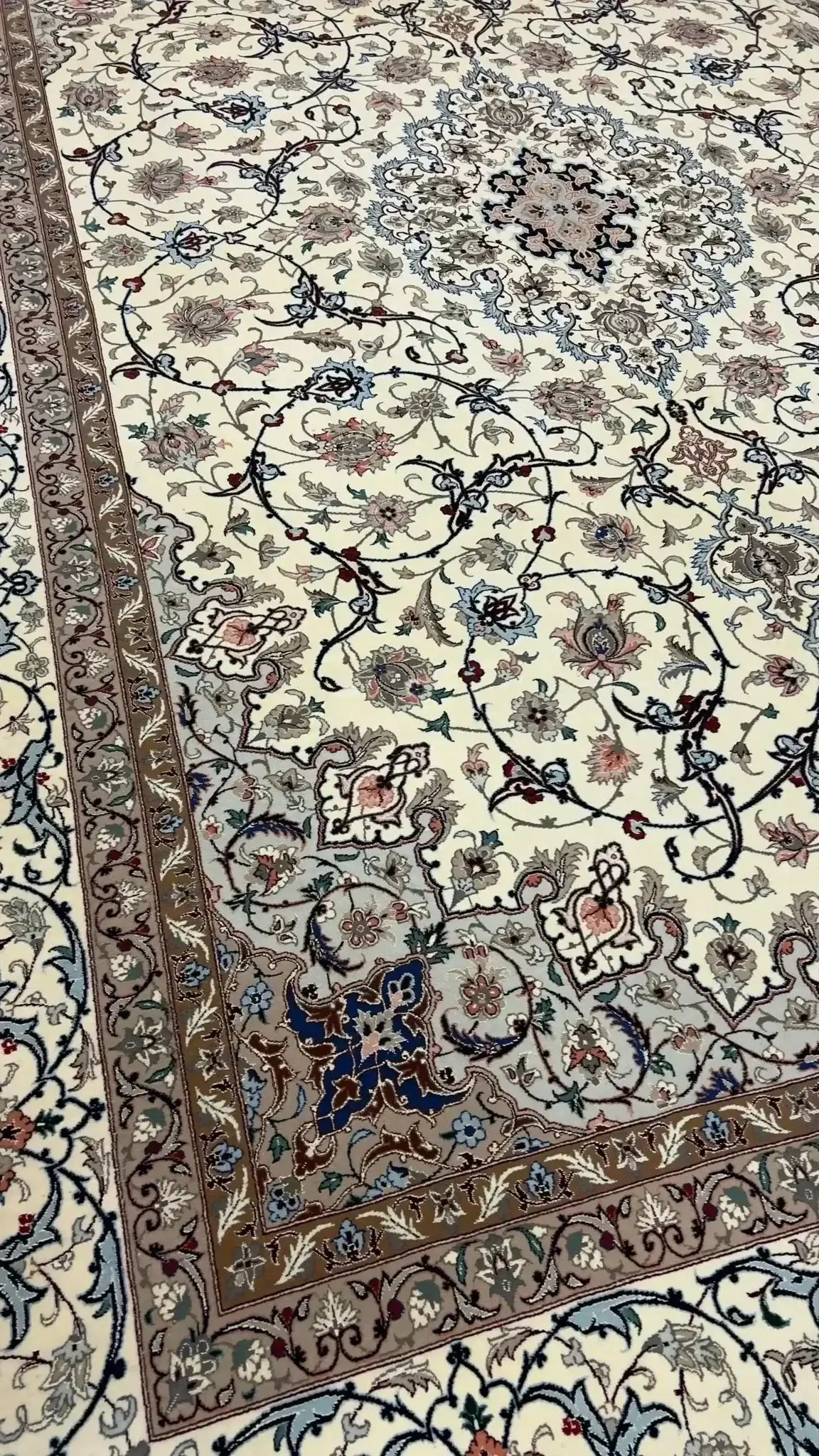 "Beautiful Persian Isfahan Rug for Sale, Handcrafted with Detailed Floral Motifs" – Emphasizing the craftsmanship and intricate design. 